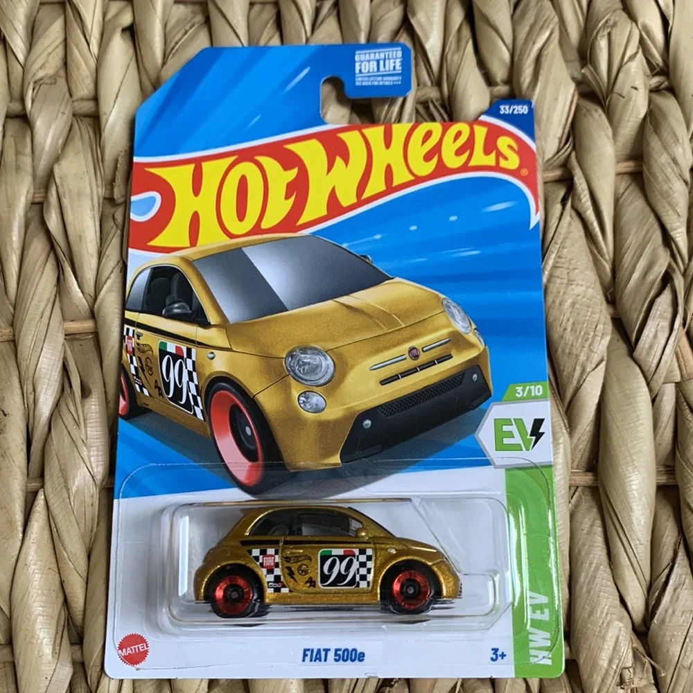 Gold Fiat 500e HW EV Golden Car Hot Wheels Hotwheels Electric Vehicle New 2025